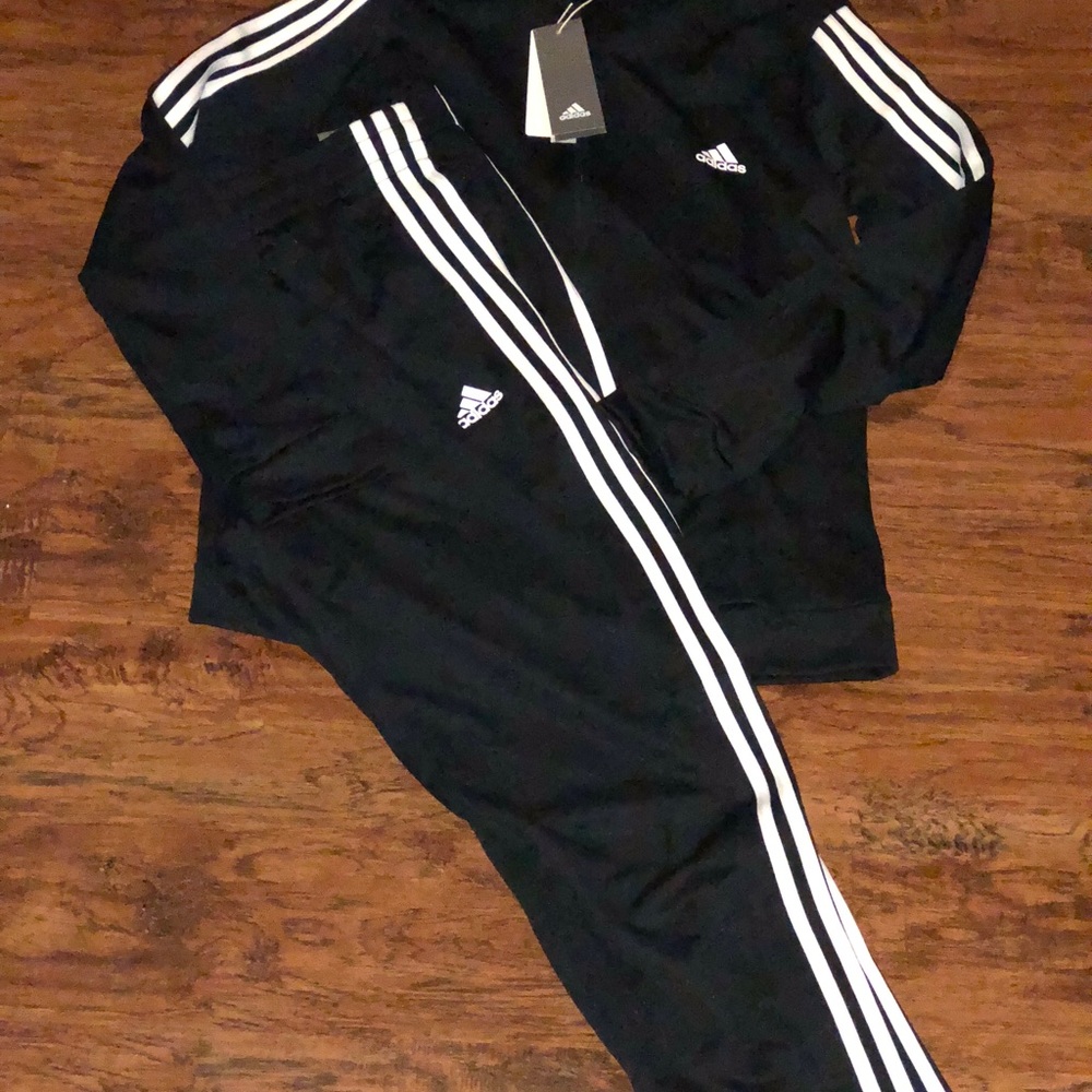Adidas tracksuit - Picture 3 of 7